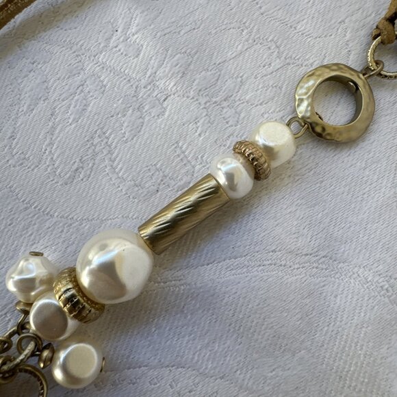 Chicos Pearl Cluster Pendant Gold Tone 17" Long Statement Necklace NEW - Picture 11 of 16